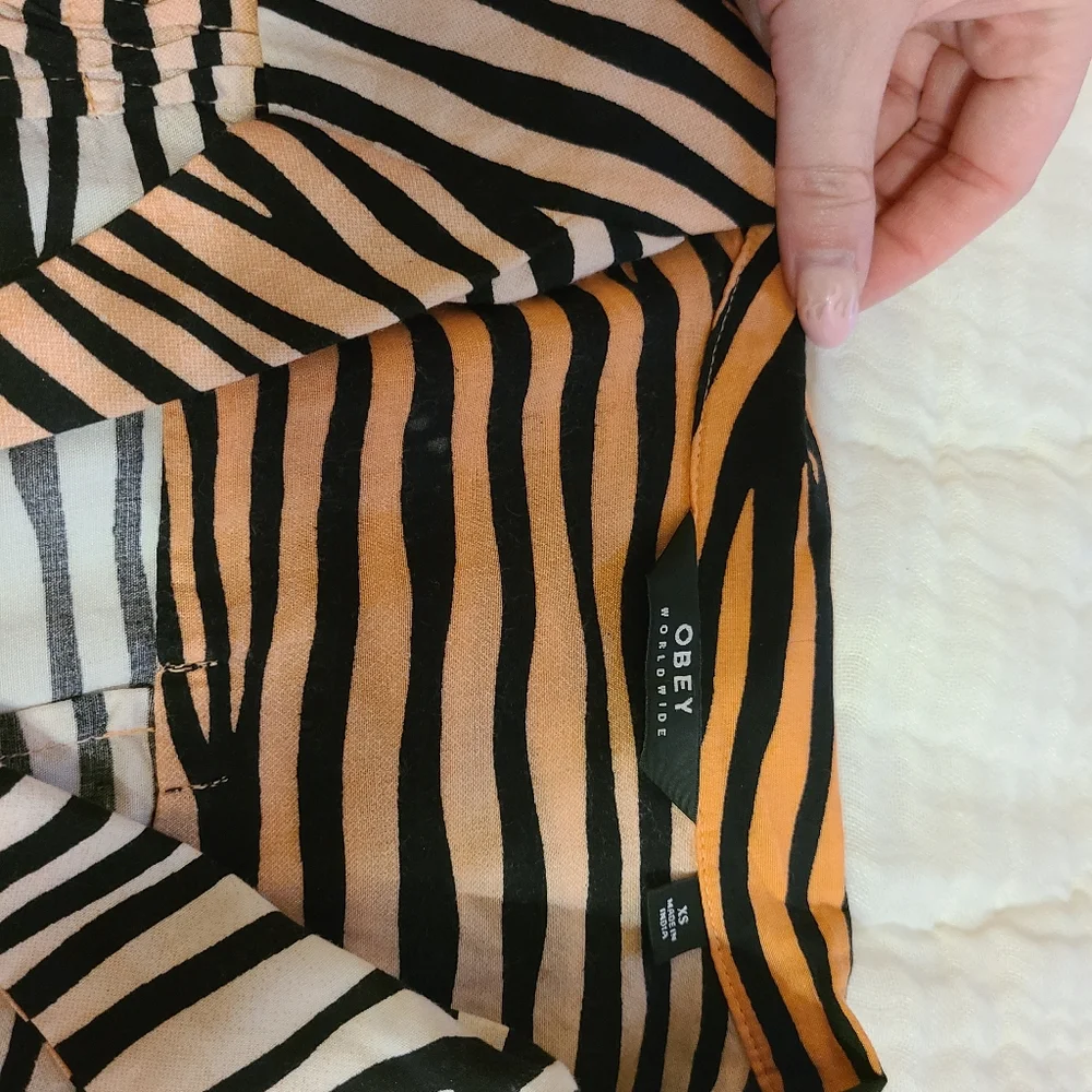 Obey Kitty Tiger Dress - Picture 3 of 3